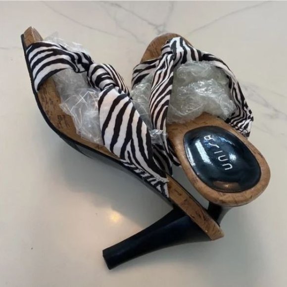 Unisa Size 8 is‎ very cute 🦓 zebra striped heels. Women's Fashion - Picture 11 of 16